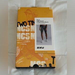 New 2XU LIGHT SPEED COMPRESSION SHORTS in Turbulence/Elack Reflective Sz Medium